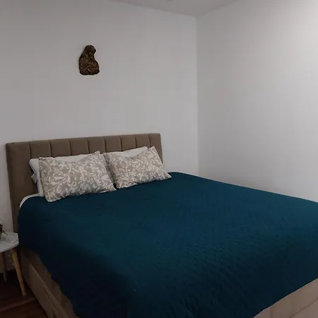 Judita Apartment *